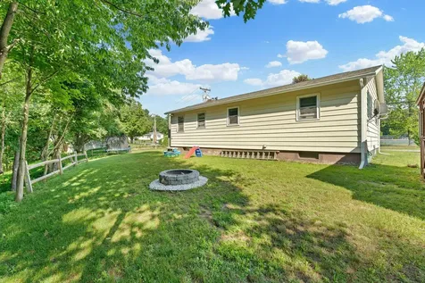 41 Foster Road Essex VT 05452