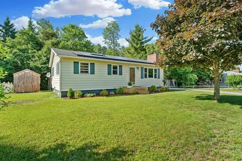 41 Foster Road Essex VT 05452