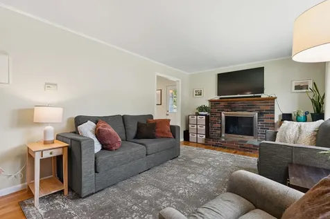 41 Foster Road Essex VT 05452