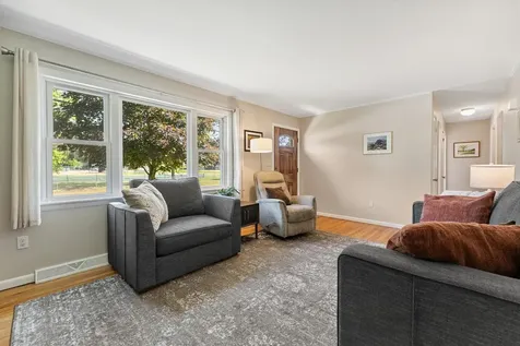 41 Foster Road Essex VT 05452