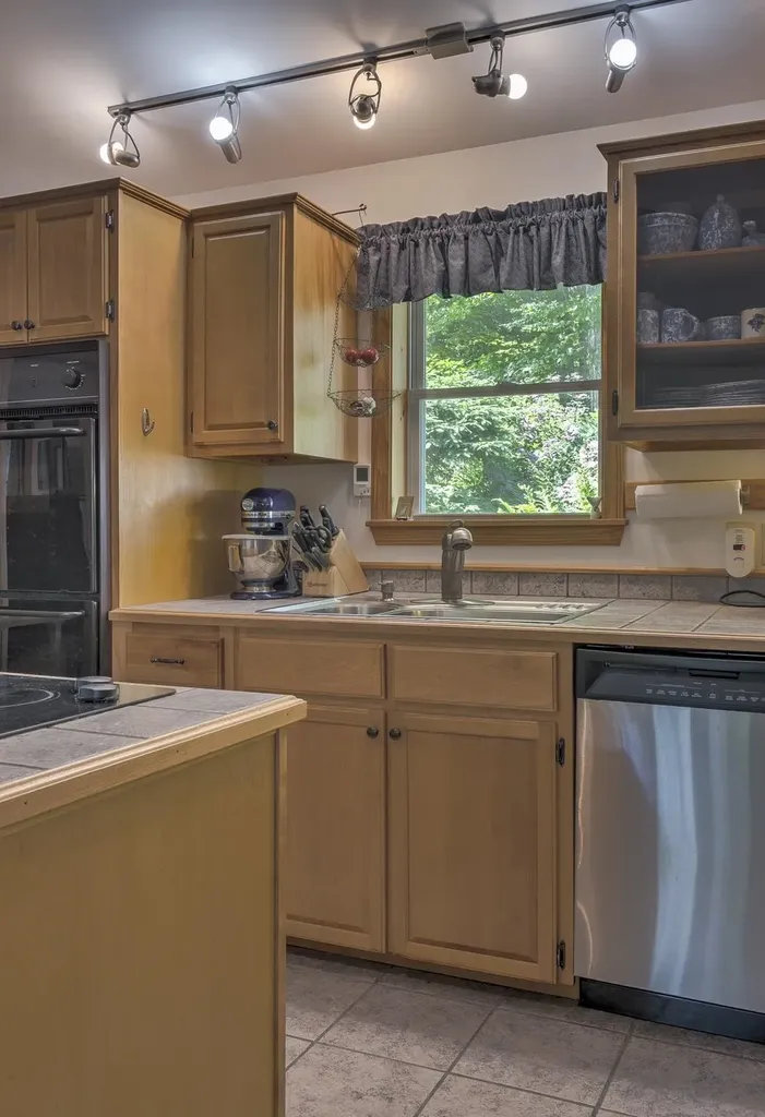 146 Anderson Road Stoddard NH 03464