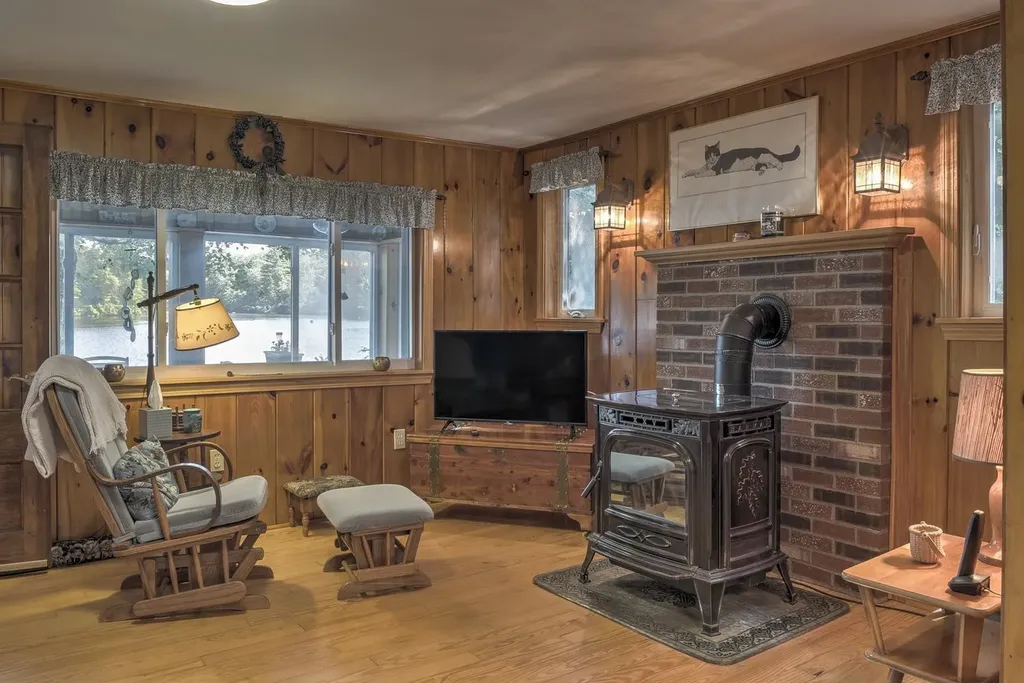 146 Anderson Road Stoddard NH 03464