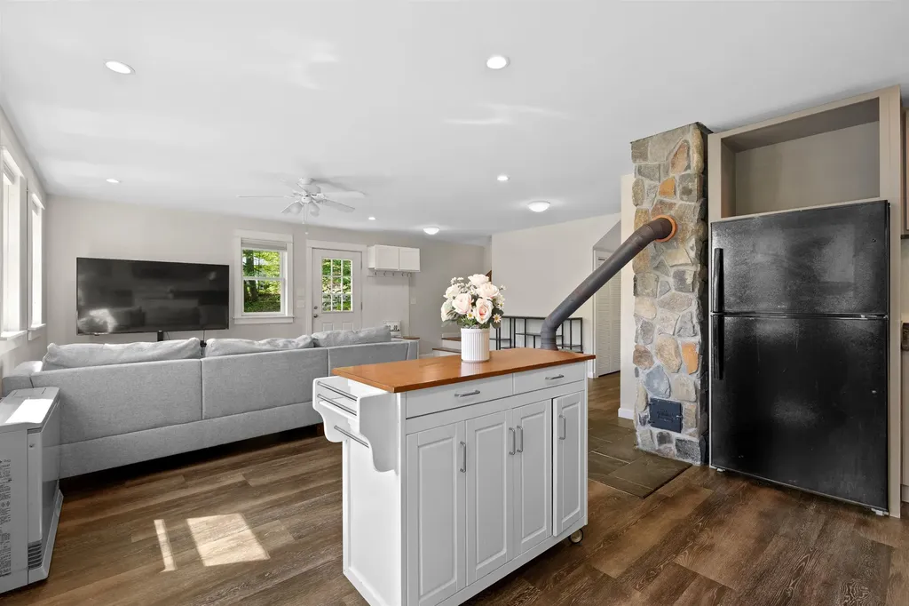 641 Route 123 N Stoddard NH 03464