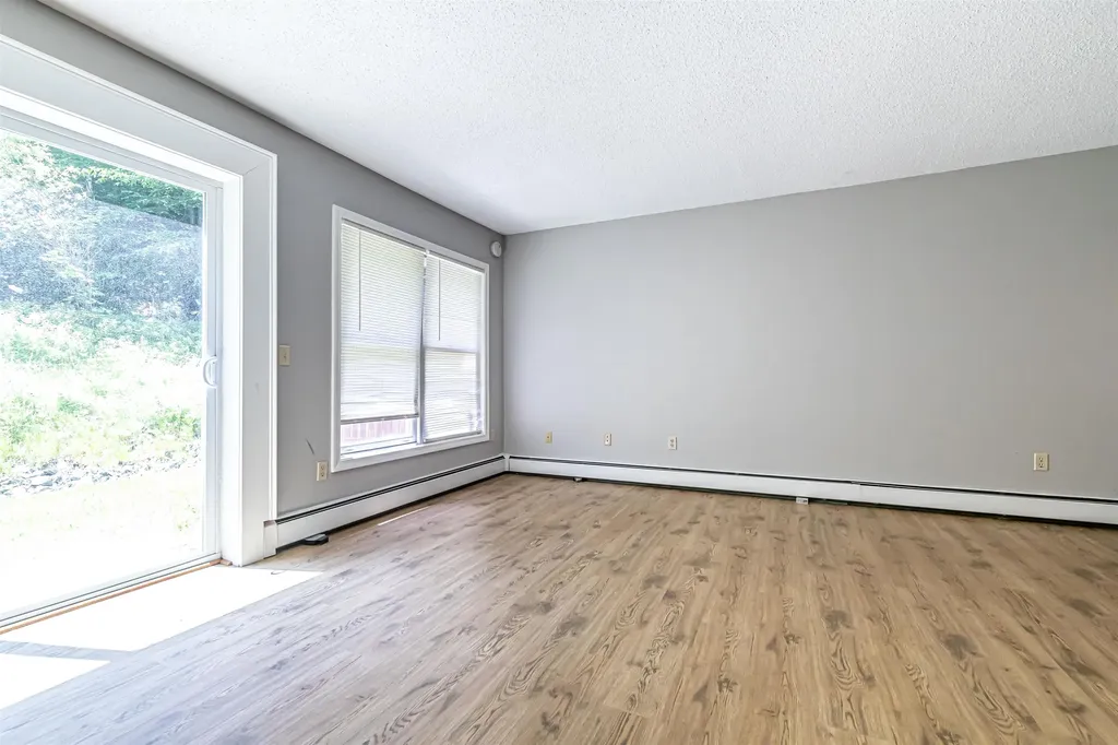 10 Merrill Place Enfield NH 03748