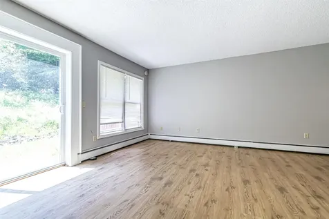 10 Merrill Place Enfield NH 03748