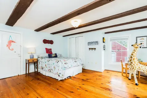 1 Grant Road Newmarket NH 03857