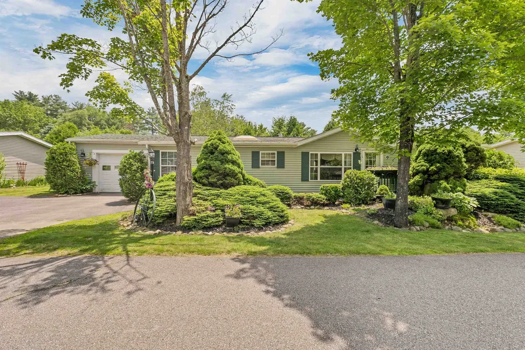 33 Great Brook Drive Belmont NH 03220