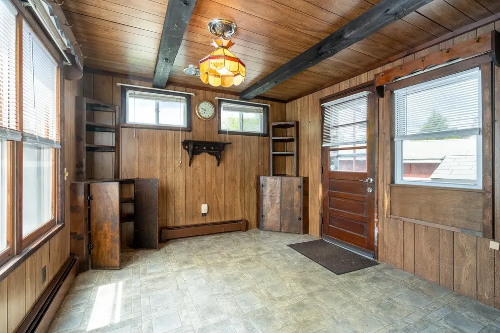 4 Sterling Road Kittery ME 03904