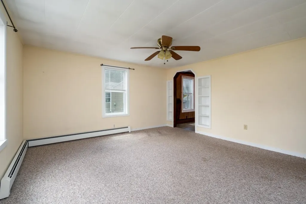 4 Sterling Road Kittery ME 03904