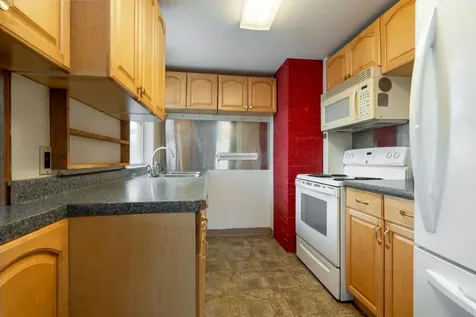 4 Sterling Road Kittery ME 03904