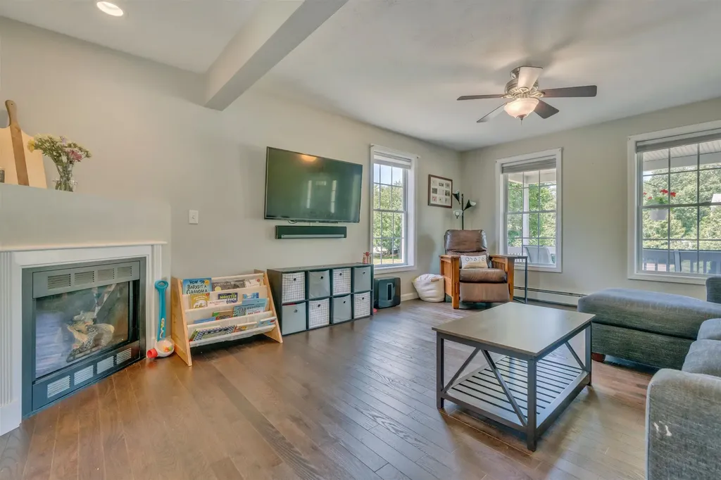 15 Winslow Drive Somersworth NH 03878