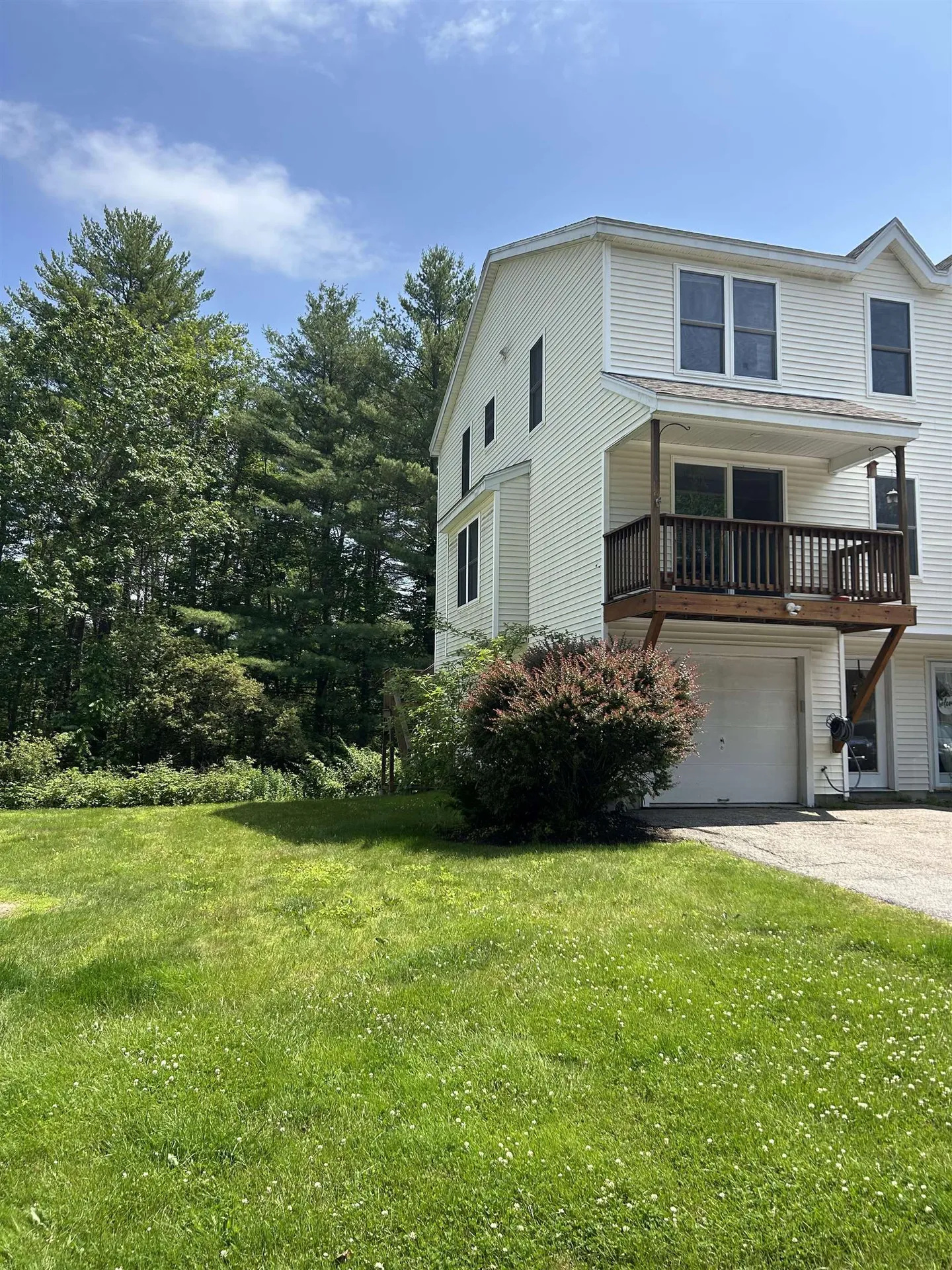 25 Chandler Lane Epping NH 03042