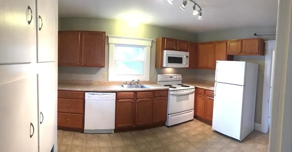 96 Broadway Dover NH 03820