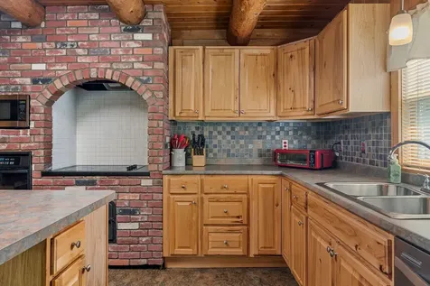 572 Old Cheshire Turnpike Charlestown NH 03603