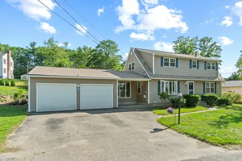 9 Bryant Road Nashua NH 03062