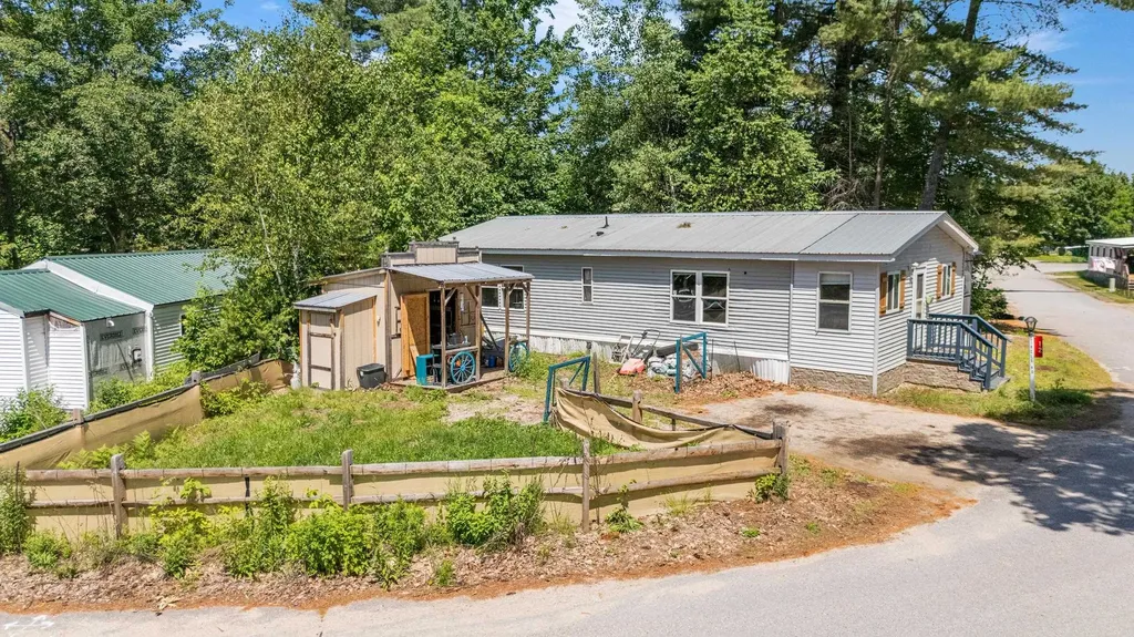 12 Circle Road Ossipee NH 03814