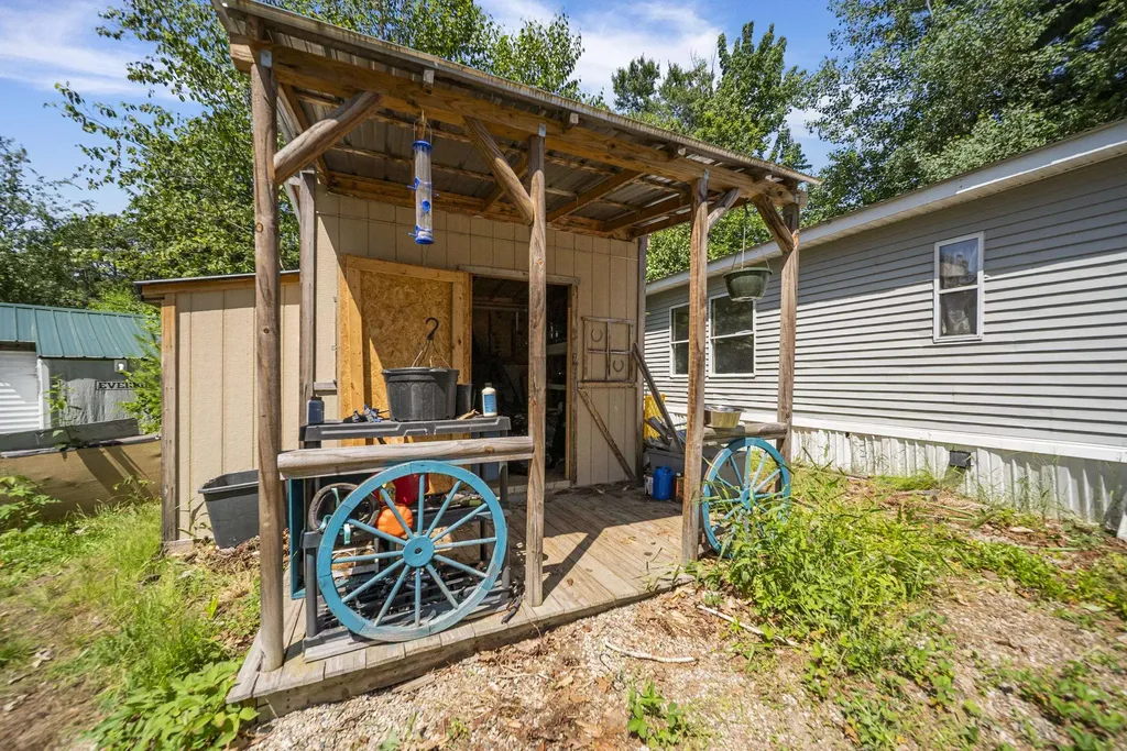 12 Circle Road Ossipee NH 03814