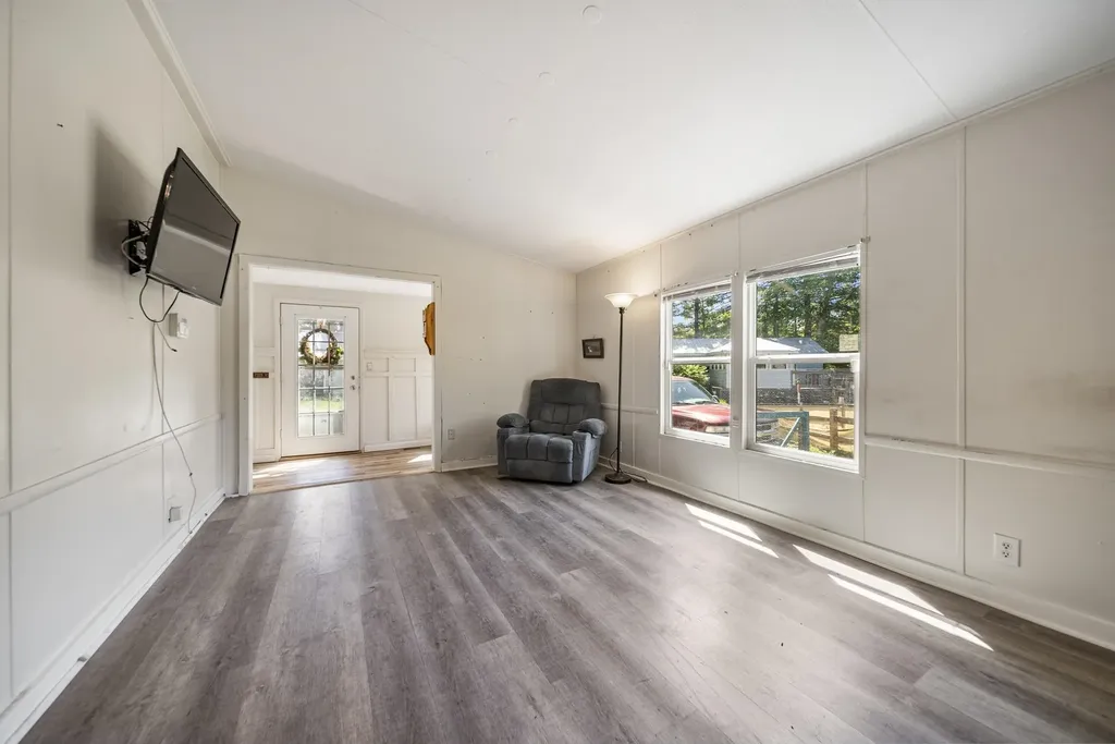 12 Circle Road Ossipee NH 03814