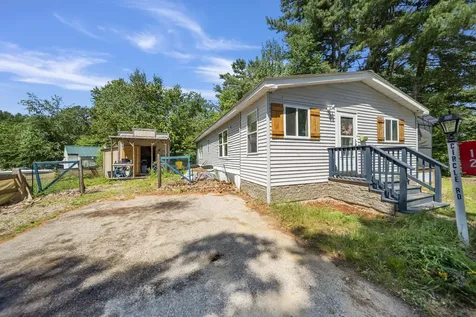 12 Circle Road Ossipee NH 03814