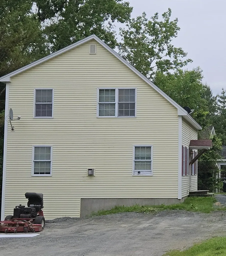 115 Hollow Drive Hartford VT 05001