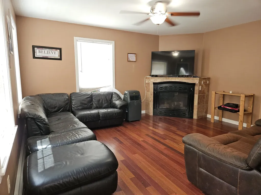 115 Hollow Drive Hartford VT 05001