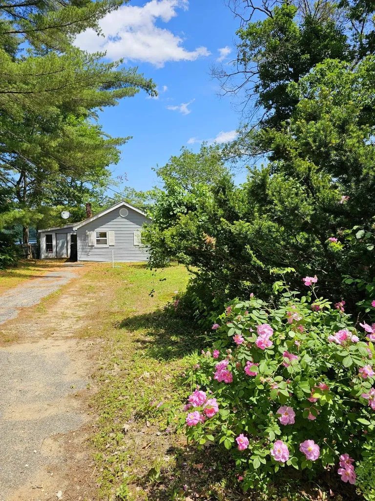 14 Glines Park Road Northfield NH 03276