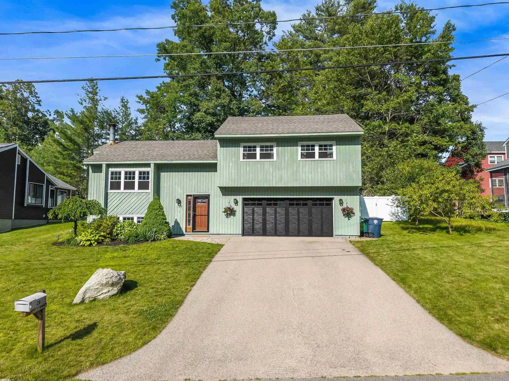 20 Cimmarron Drive Nashua NH 03062