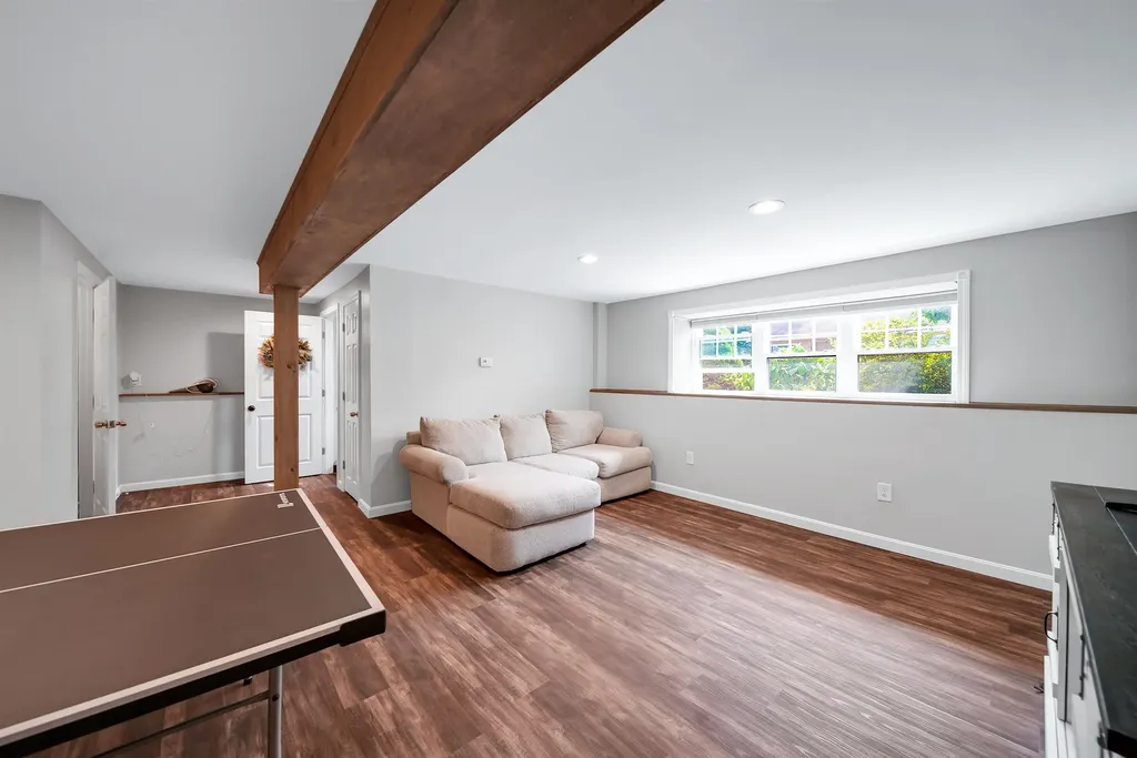 20 Cimmarron Drive Nashua NH 03062