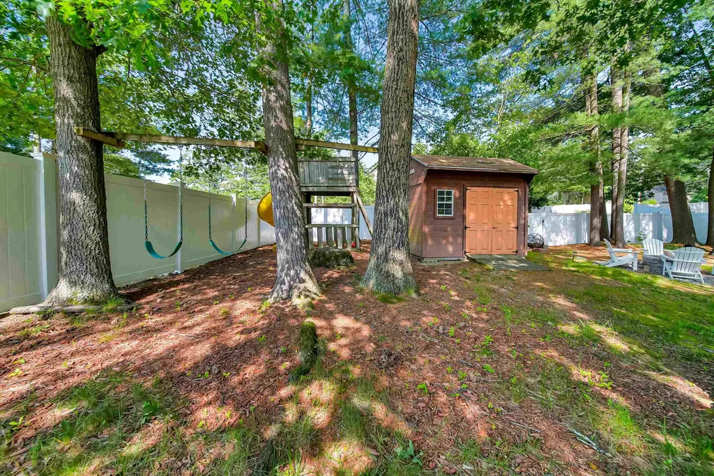20 Cimmarron Drive Nashua NH 03062