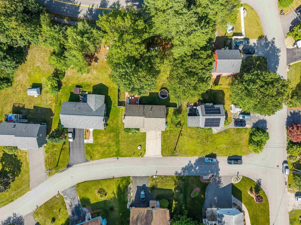 20 Cimmarron Drive Nashua NH 03062