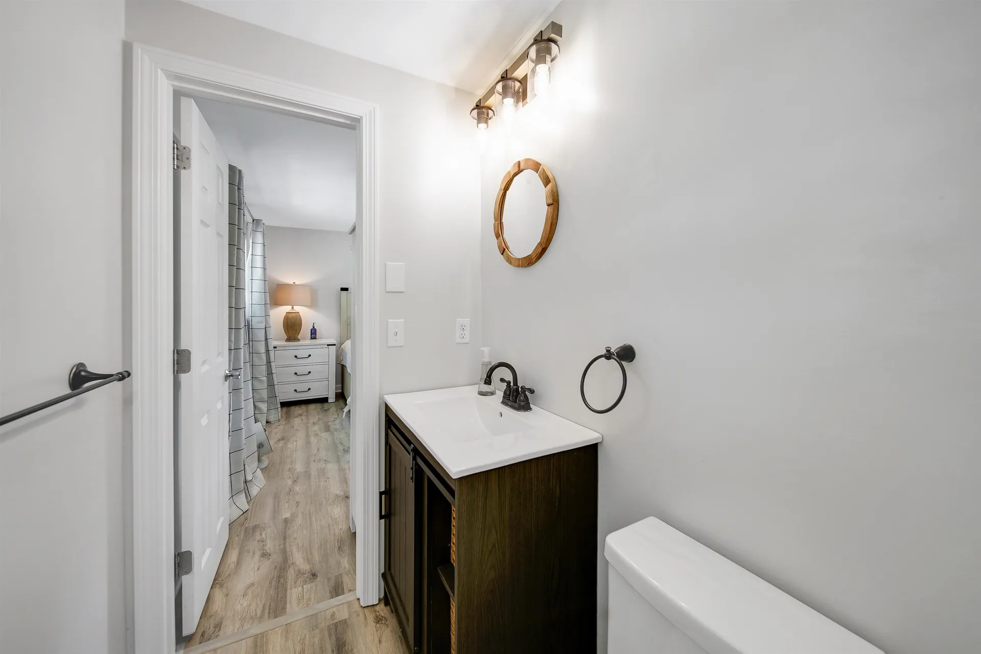 20 Cimmarron Drive Nashua NH 03062