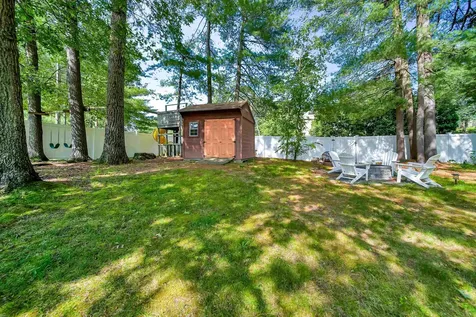 20 Cimmarron Drive Nashua NH 03062