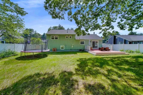 20 Cimmarron Drive Nashua NH 03062
