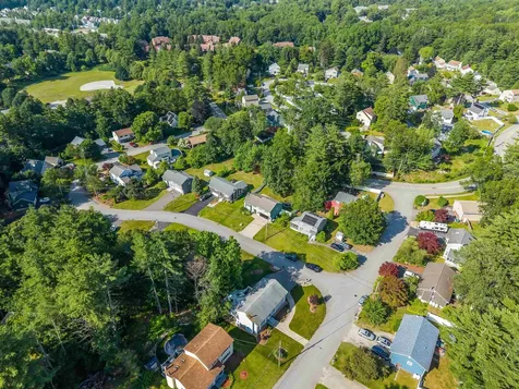 20 Cimmarron Drive Nashua NH 03062