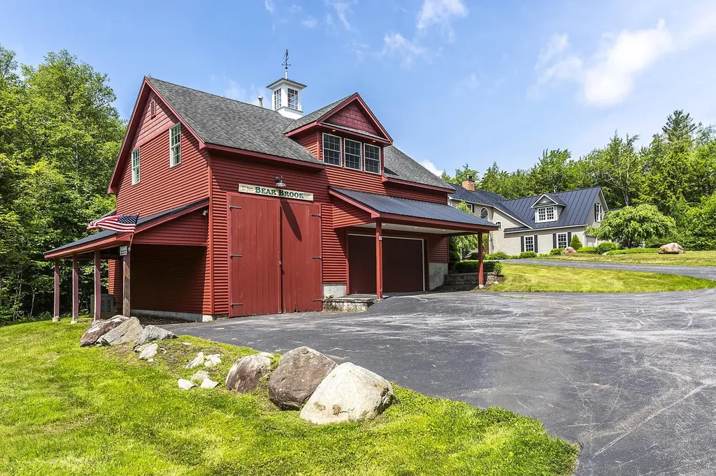 225 West Jamaica Road Stratton VT 05360