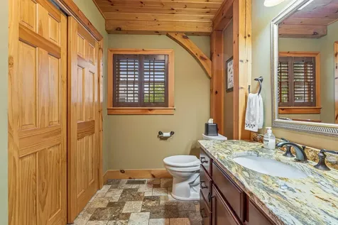 172 South Road Deerfield NH 03037