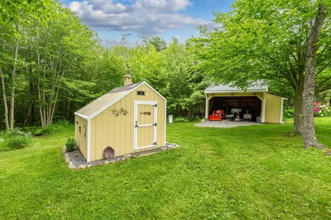 172 South Road Deerfield NH 03037
