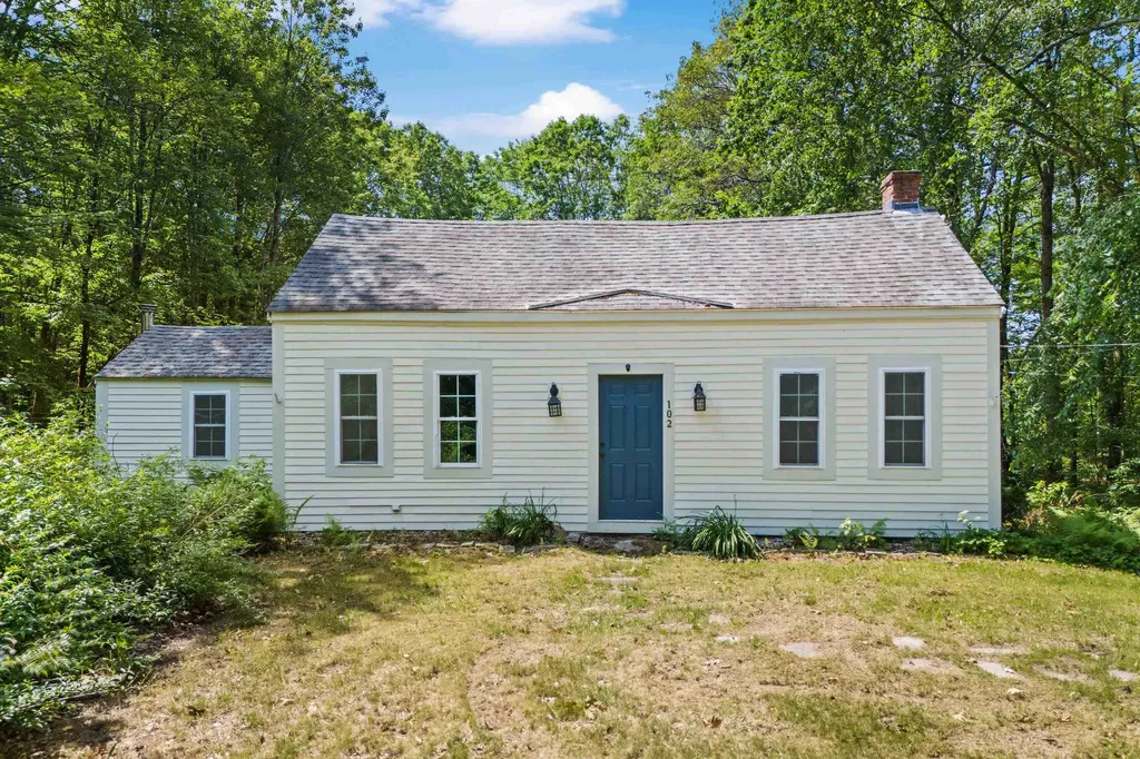 102 Green Road Raymond NH 03077