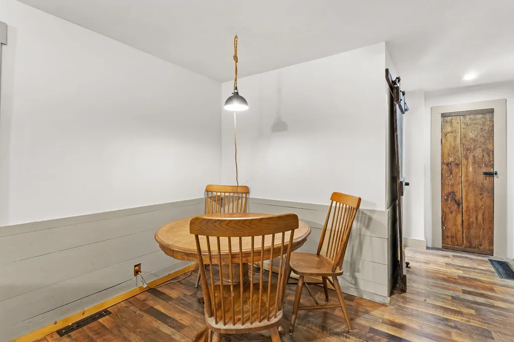 102 Green Road Raymond NH 03077