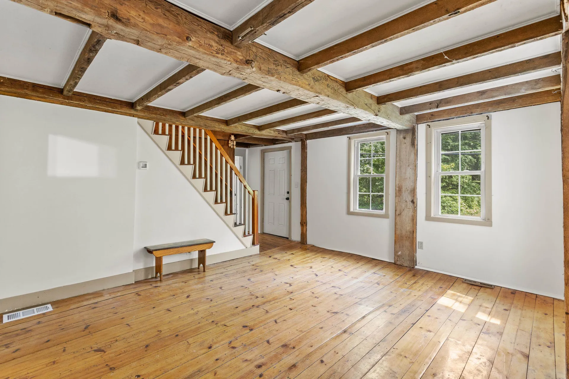 102 Green Road Raymond NH 03077