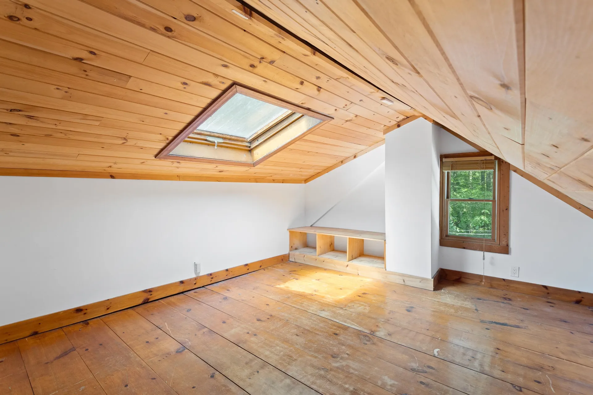 102 Green Road Raymond NH 03077