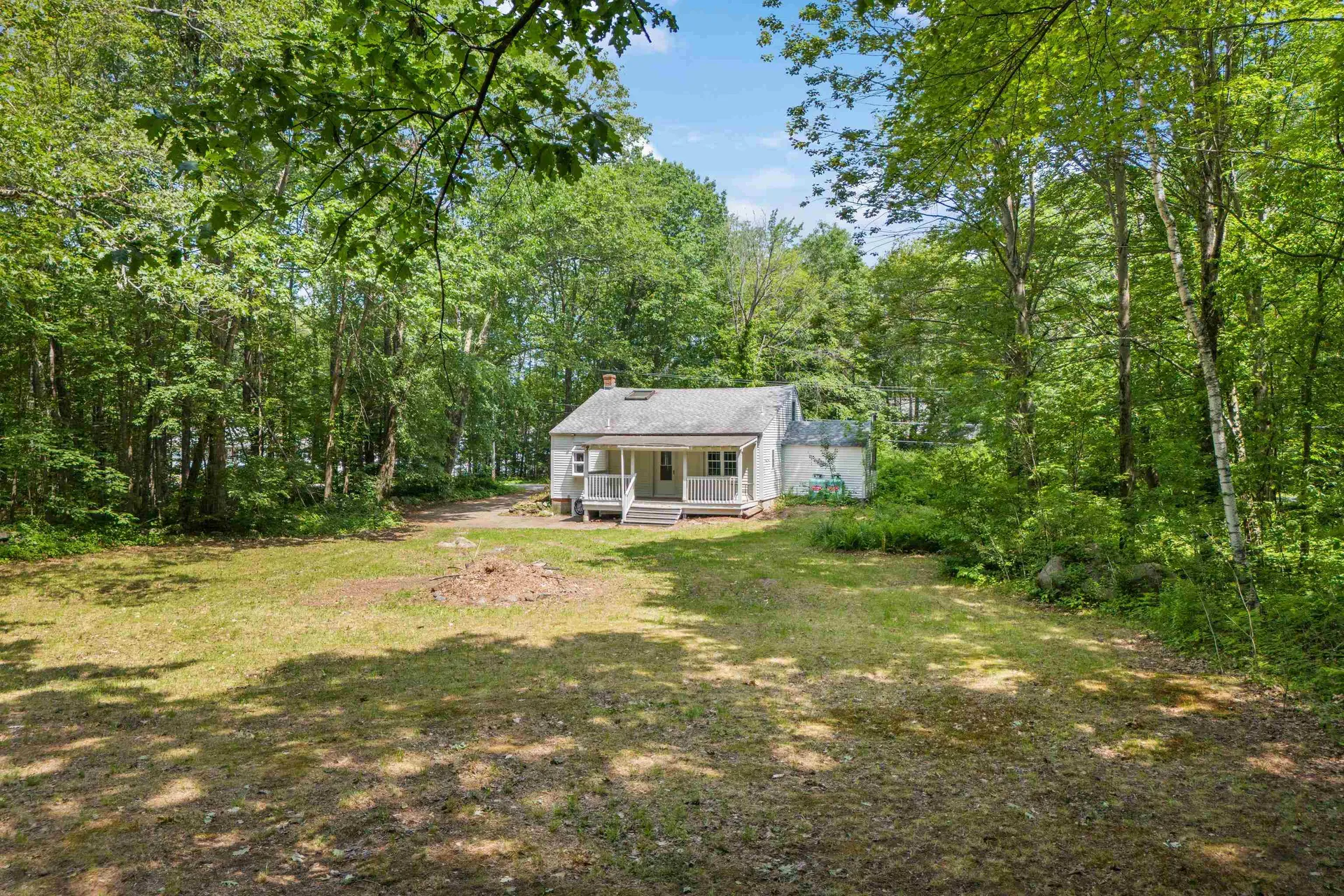 102 Green Road Raymond NH 03077
