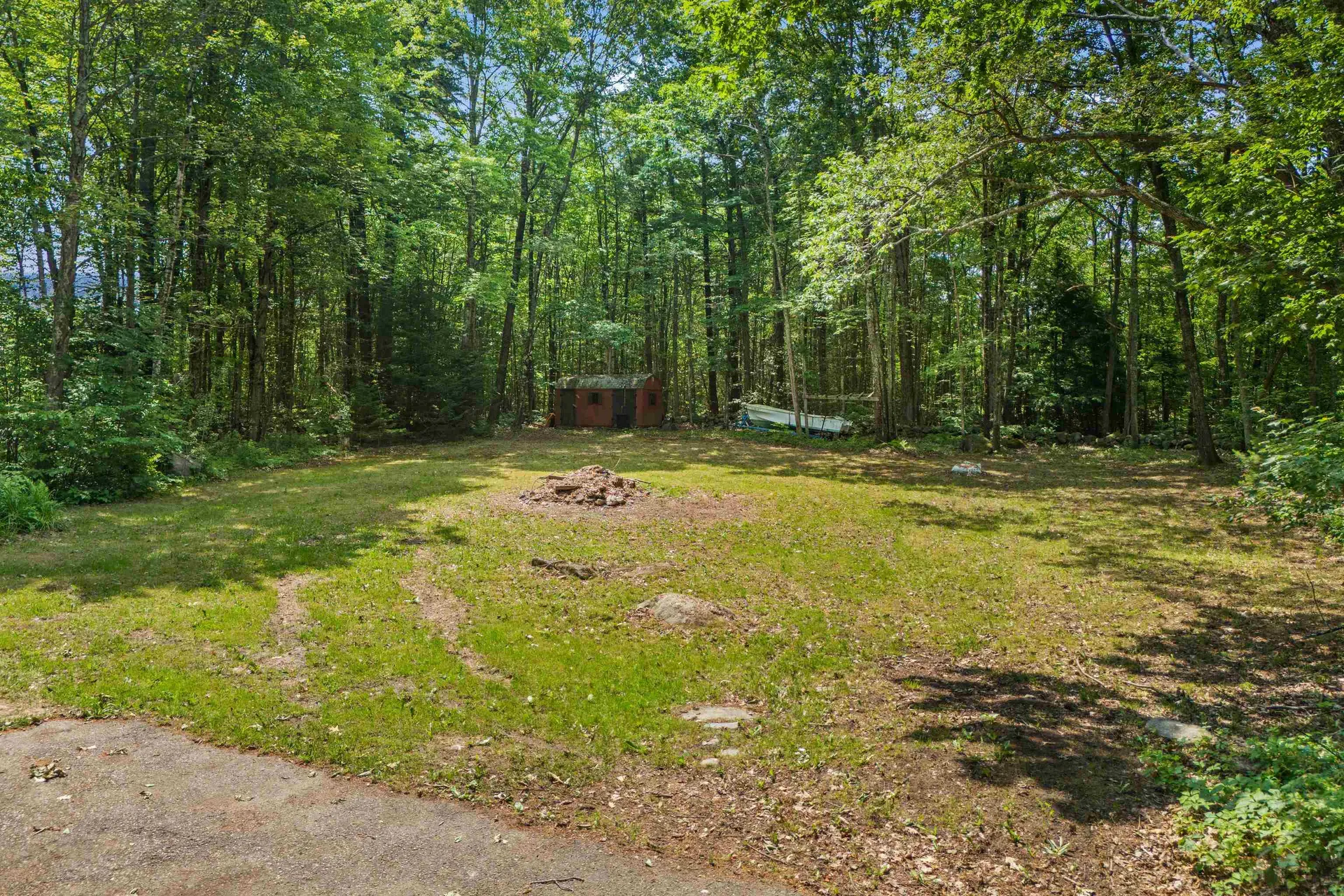 102 Green Road Raymond NH 03077