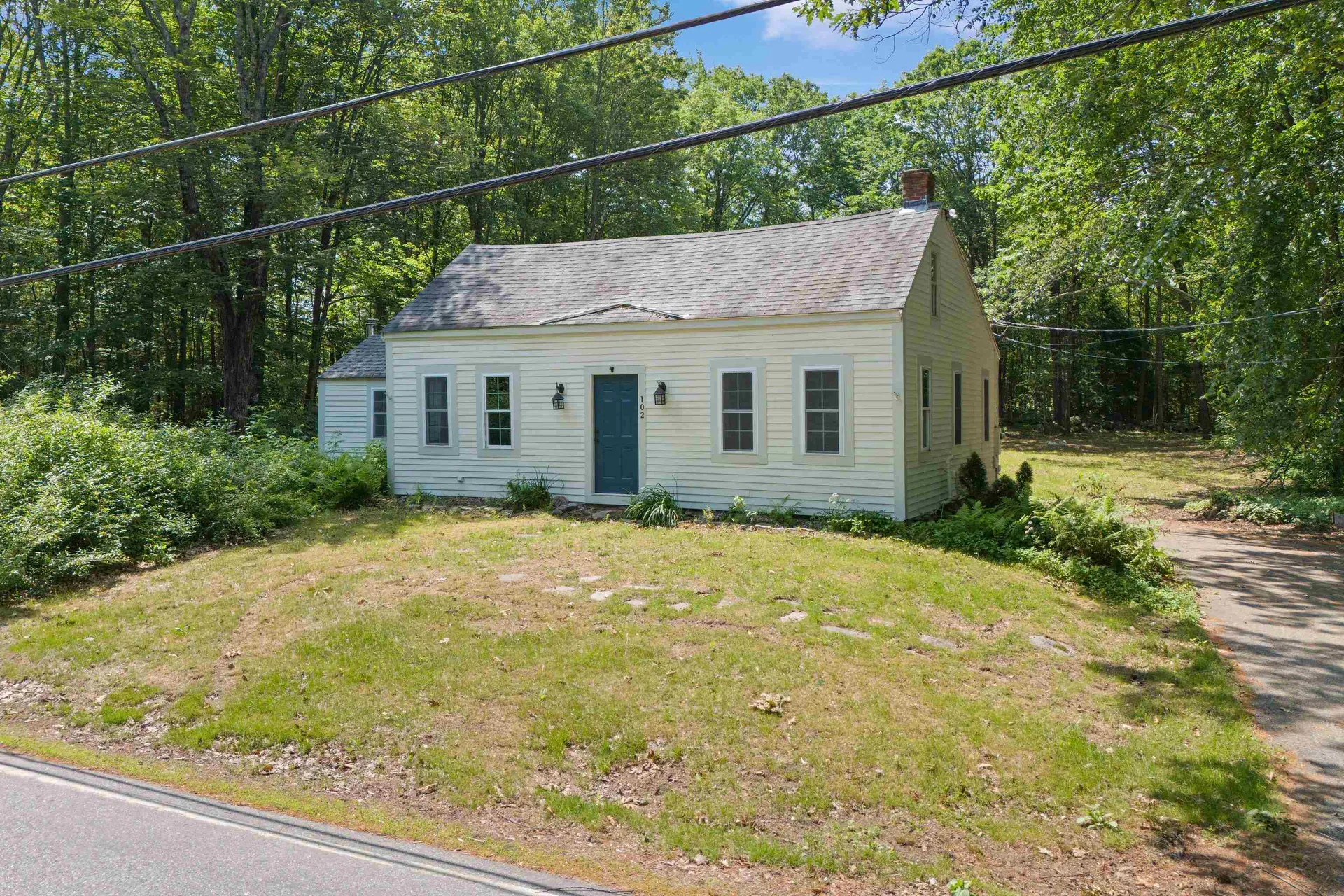102 Green Road Raymond NH 03077