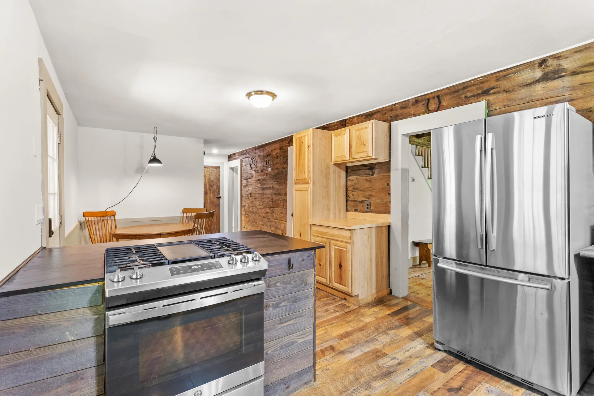 102 Green Road Raymond NH 03077