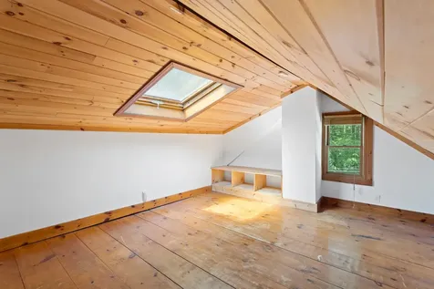 102 Green Road Raymond NH 03077