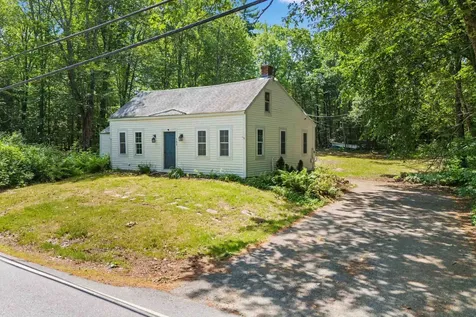 102 Green Road Raymond NH 03077