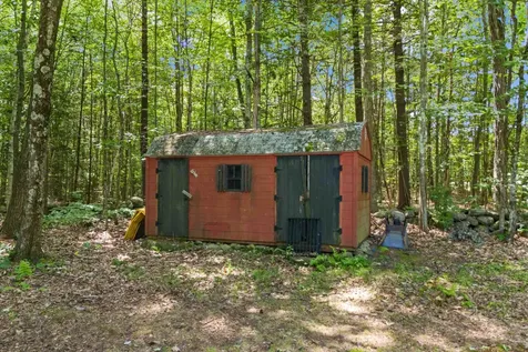 102 Green Road Raymond NH 03077