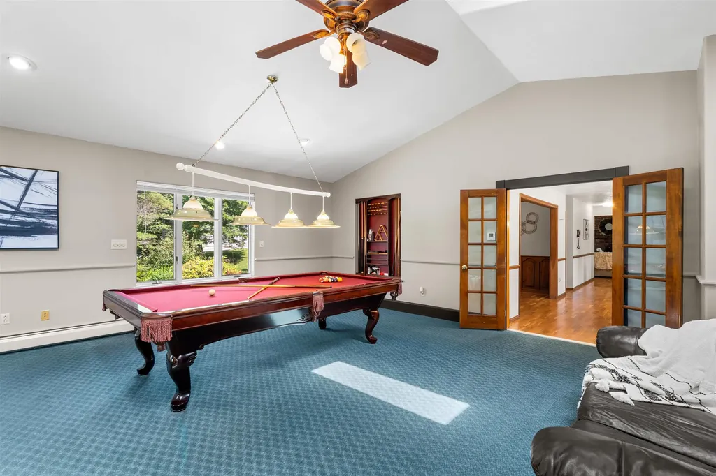 10 Roy Drive Hudson NH 03051-3538