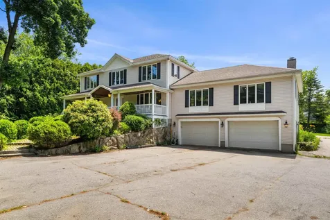 10 Roy Drive Hudson NH 03051-3538